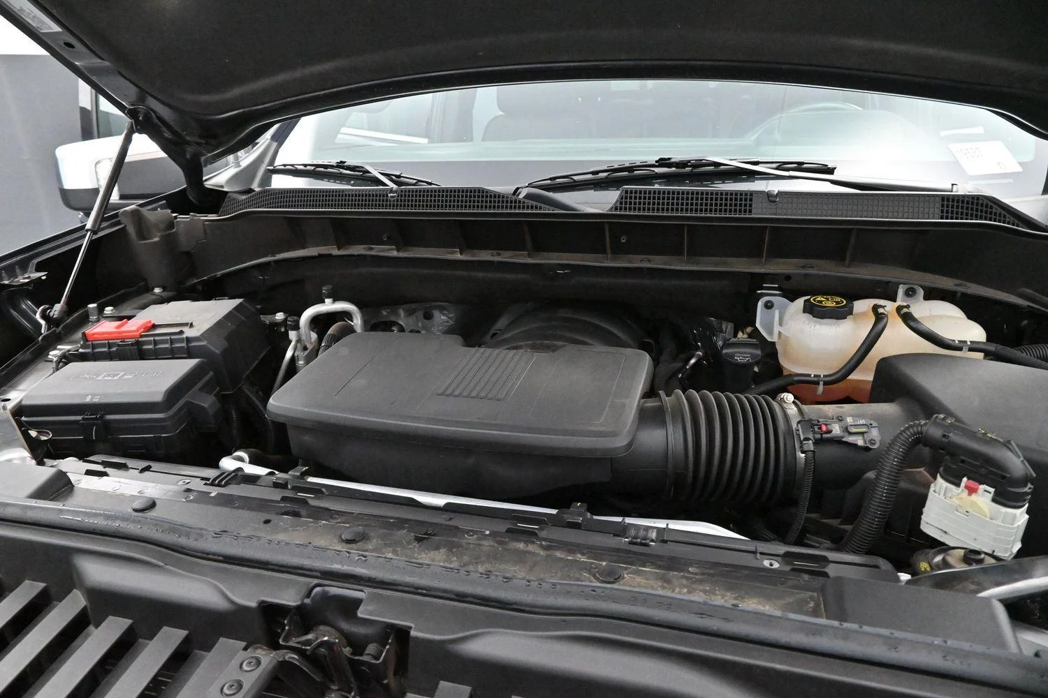 Used 2023 Dark Ash Metallic Chevrolet High Country image 31