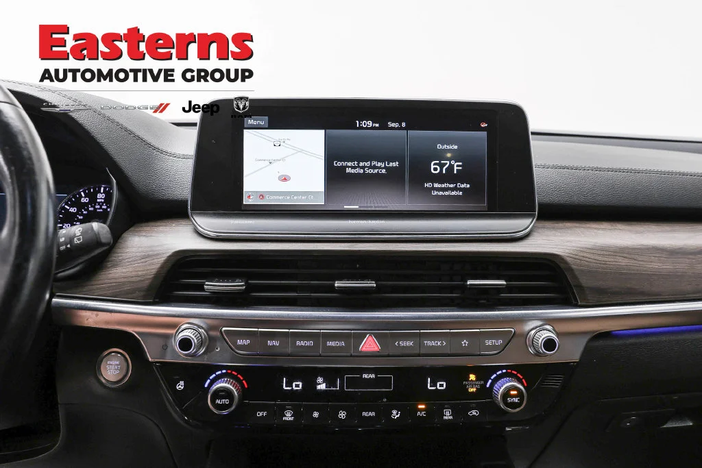 Used 2020 White Kia SX image 13