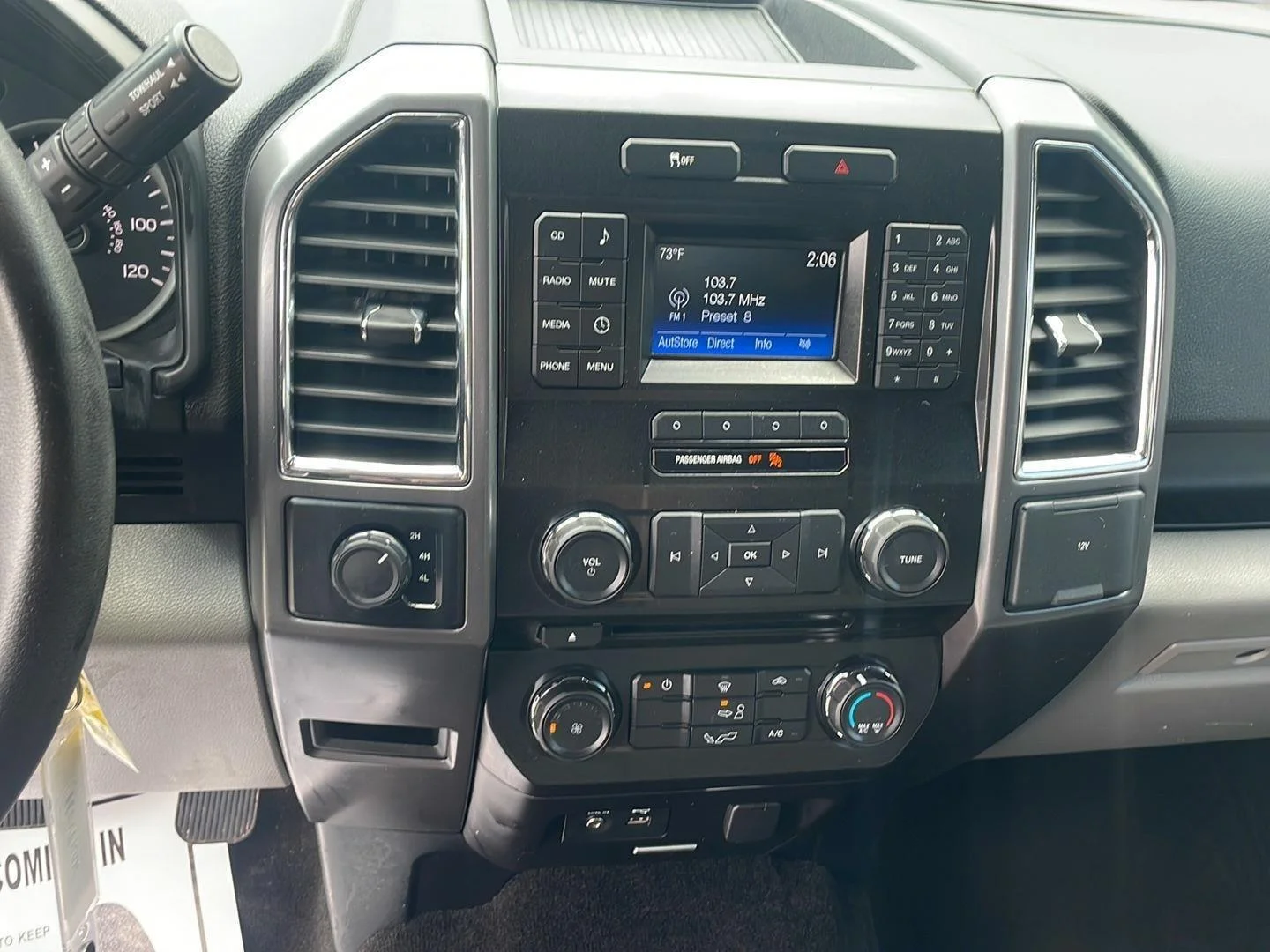 Used 2015 Oxford White Ford XLT image 13