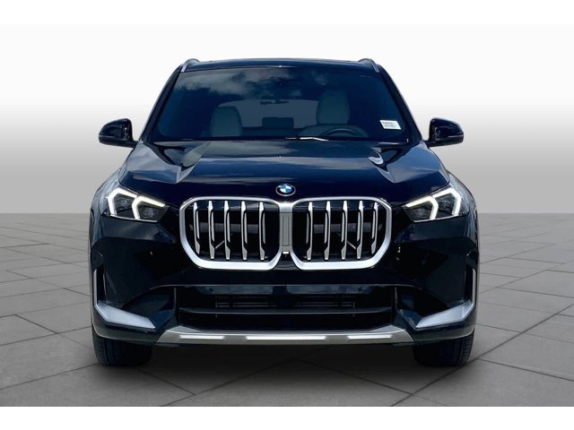 New 2026 Jet Black BMW xDrive28i image 3