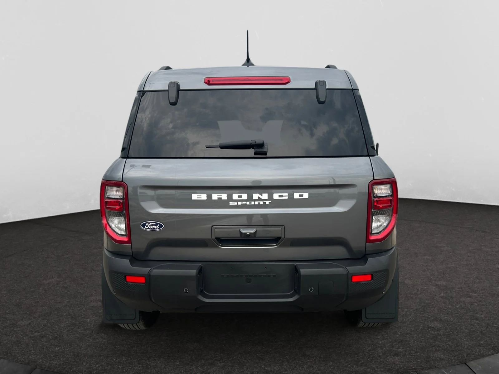 New 2026 Carbonized Grey Metallic Ford Big Bend image 4