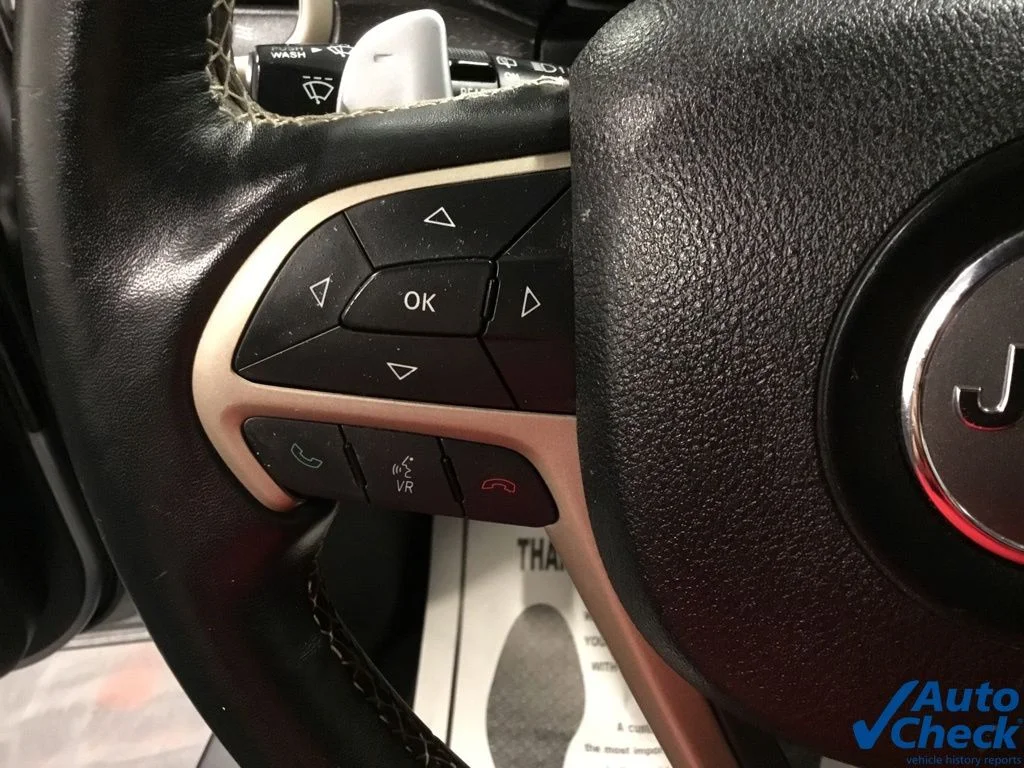 Used 2016 Silver Jeep Limited image 47