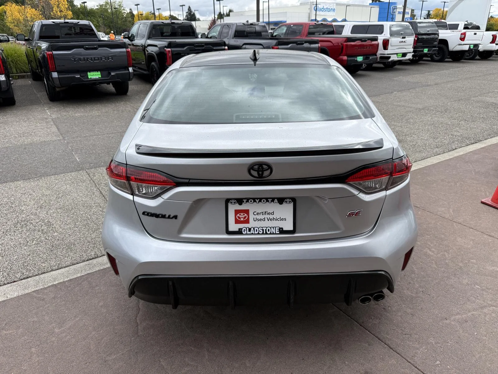 Used 2023 Classic Silver Metallic/Midnight Black Metallic Toyota SE image 5