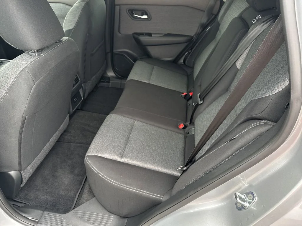 2023 Nissan Rogue SV - Photo 30