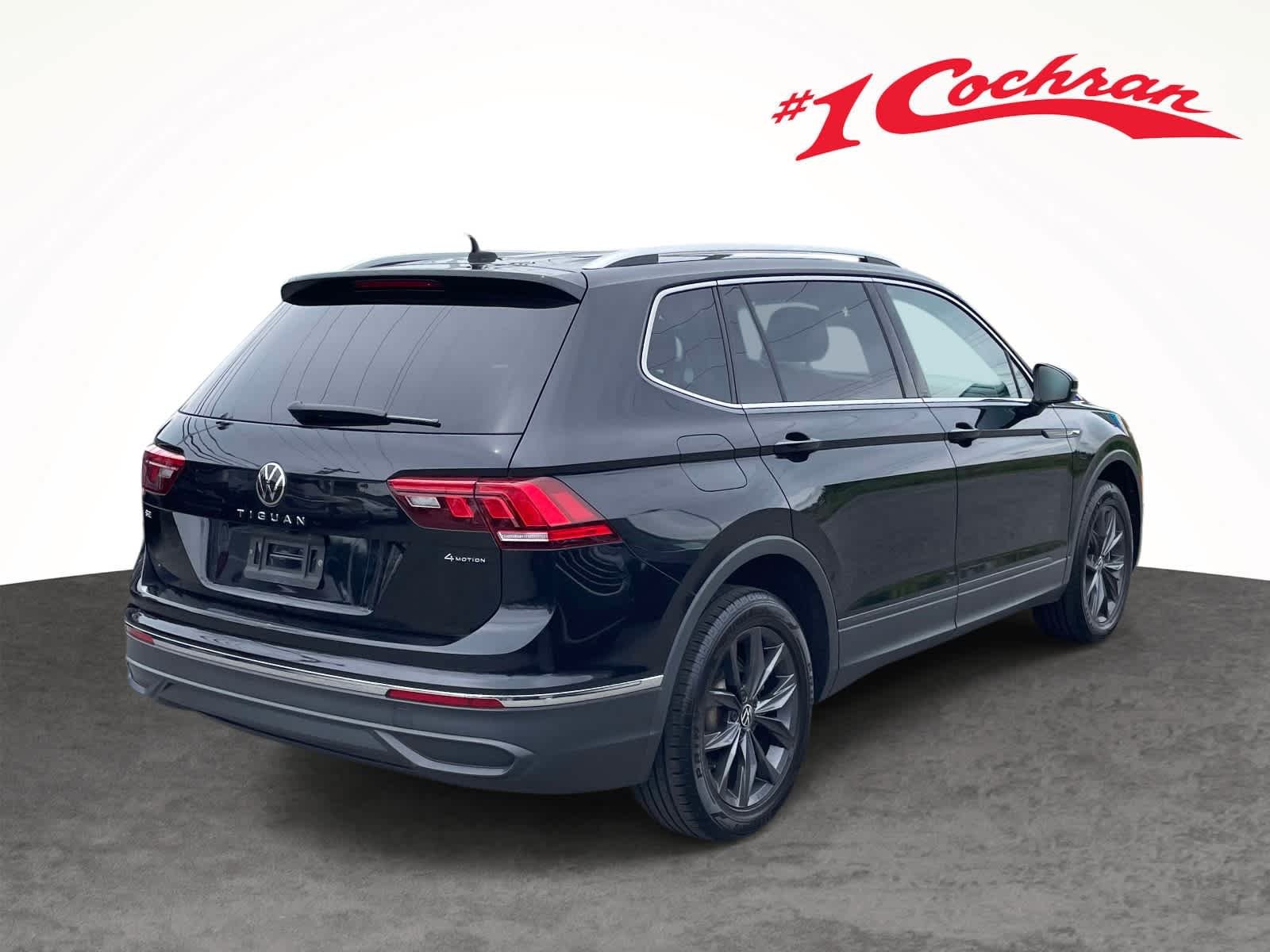 Used 2022 Deep Black Pearl Volkswagen SE image 7