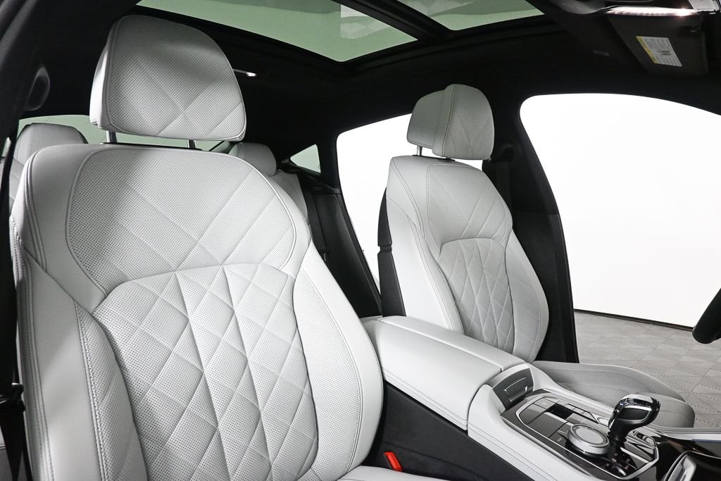 Used 2023 Gray BMW xDrive40i image 20