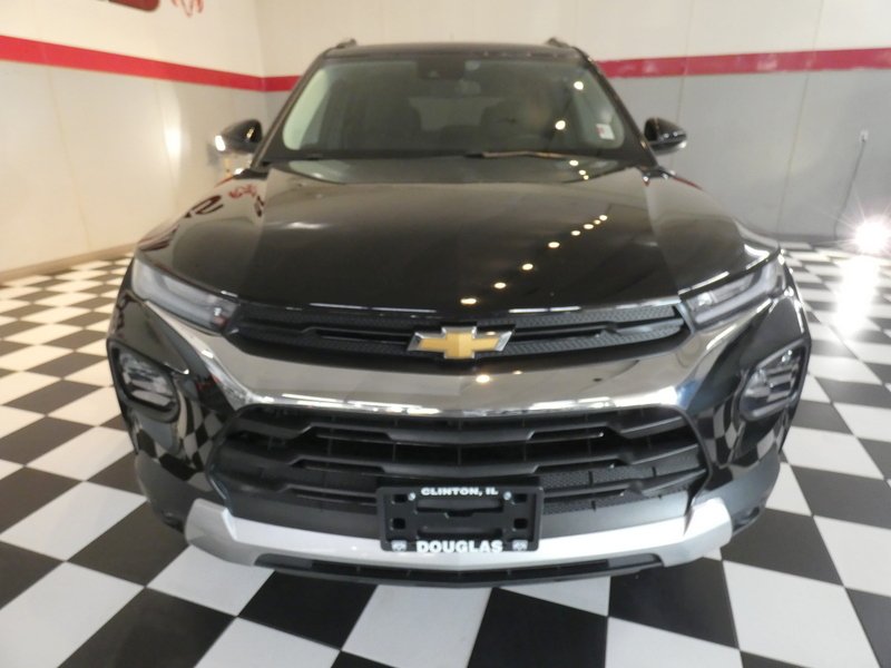 Used 2023 Chevrolet TrailBlazer LT with VIN KL79MPSL5PB200945 for sale in Clinton, IL