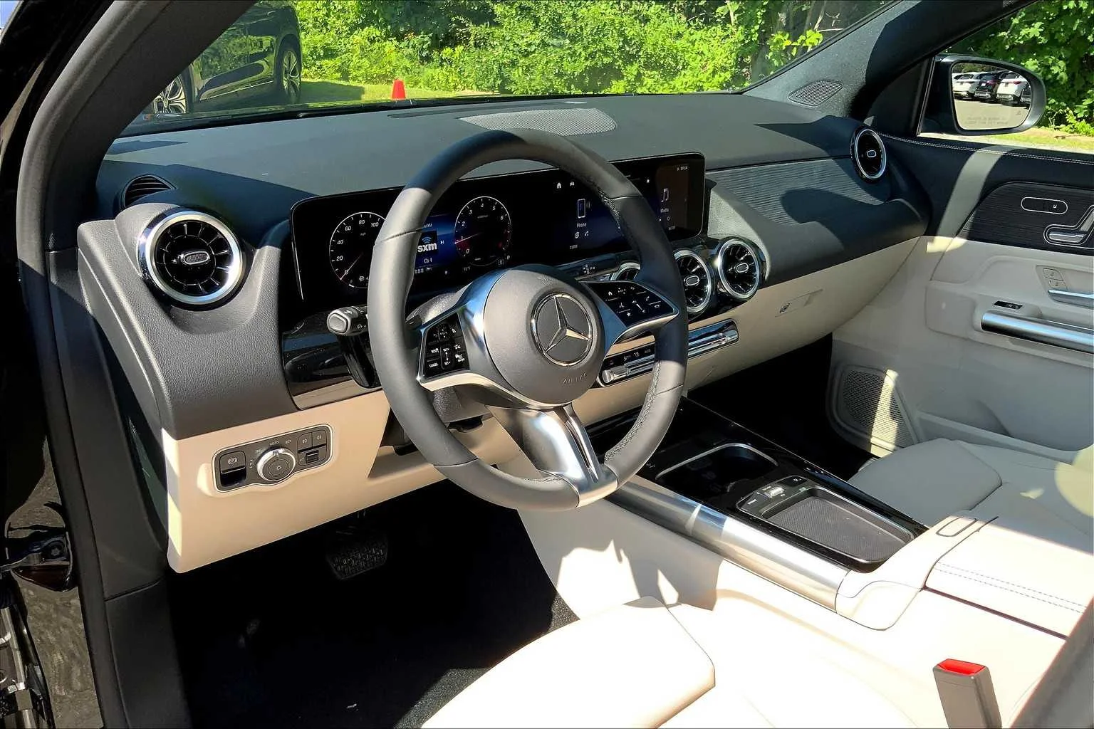 Certified Used 2026 Night Black Mercedes-Benz GLA 250 image 9