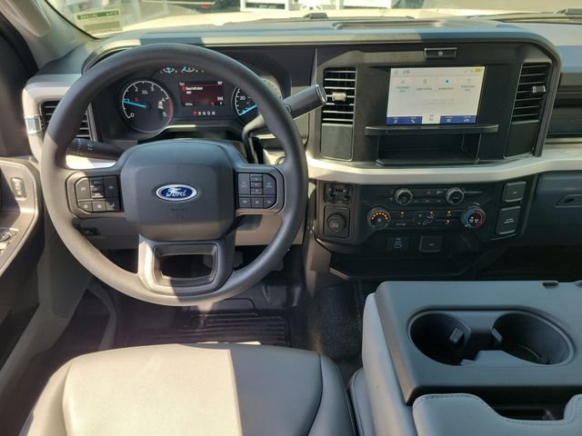 New 2026 Oxford White Ford F-450® XL image 4