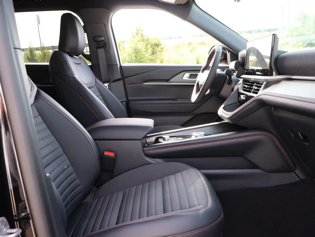 New 2026 Agate Black Metallic Ford ST-Line image 10