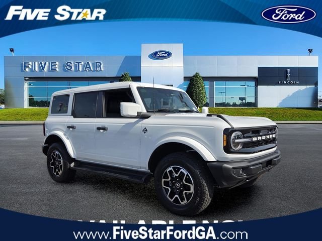 2026 Ford Bronco Outer Banks