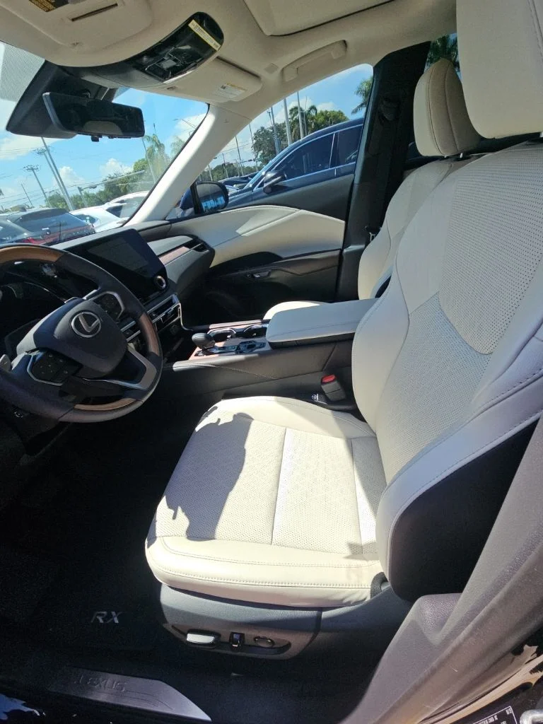 Used 2025 Mica Lexus 350 Premium Plus image 2