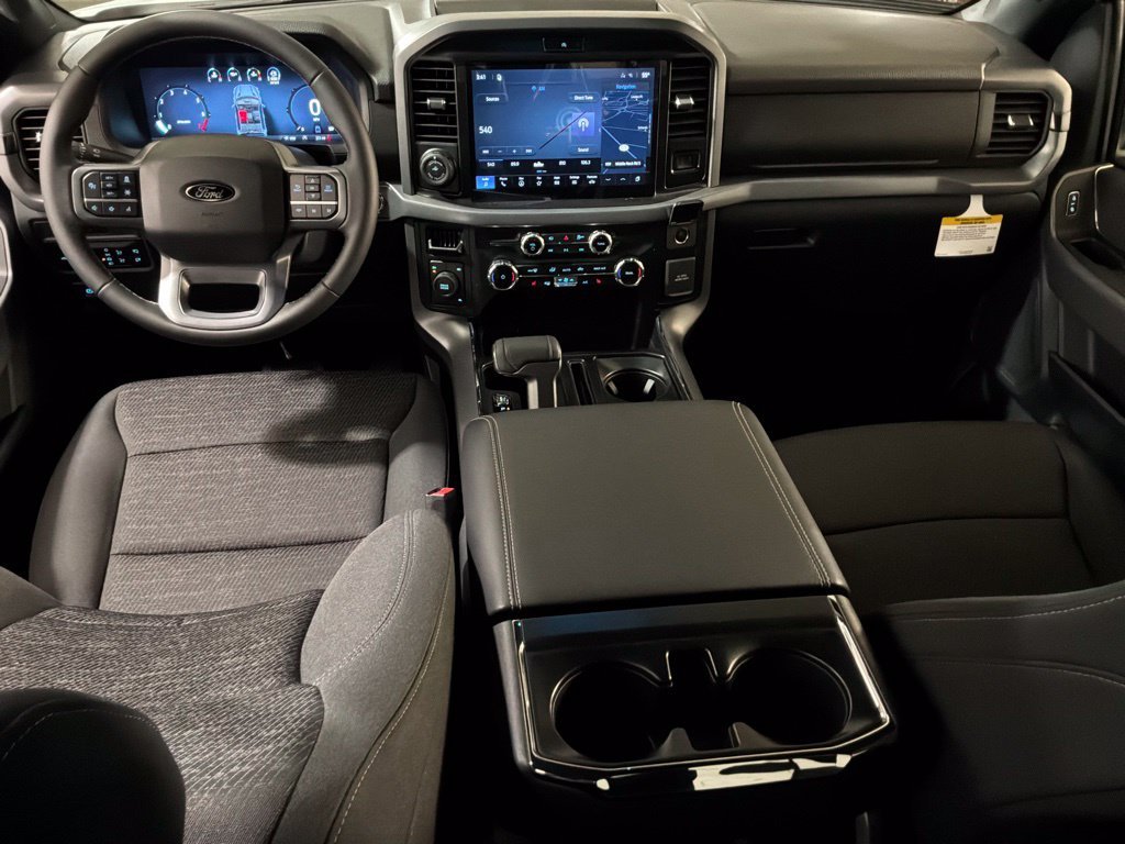 New 2026 Oxford White Ford XLT image 9