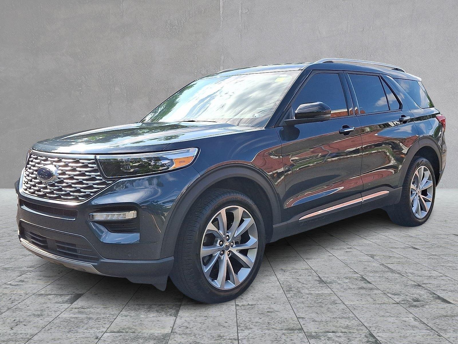 Used 2022 Stone Blue Metallic Ford Platinum image 3