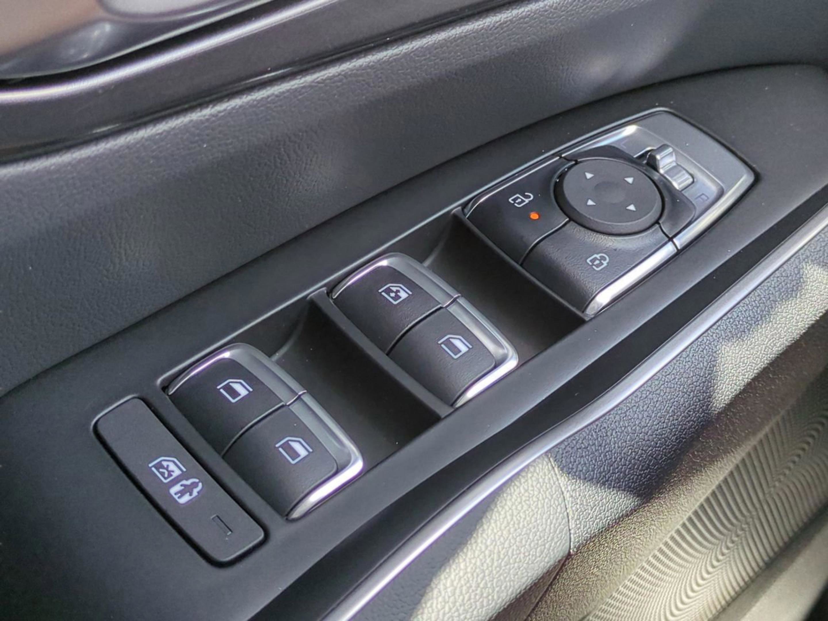 New 2026 Wolf Gray Kia EX image 30
