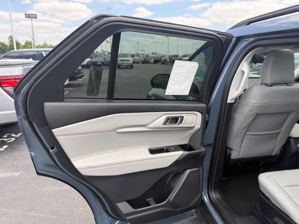 New 2026 Vapor Blue Metallic Ford Active image 29