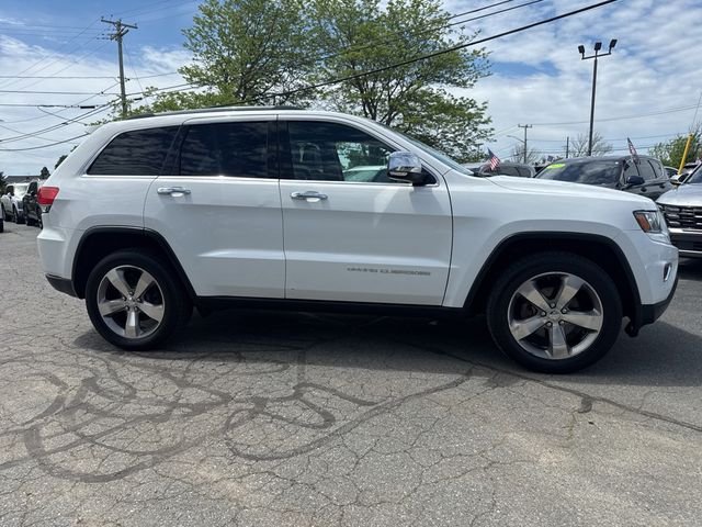 Used 2014 White Jeep Limited image 4