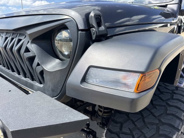 Used 2024 Gray Jeep Sport image 7