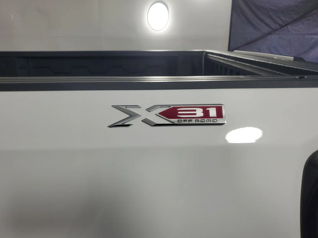 Used 2021 White GMC Elevation image 31