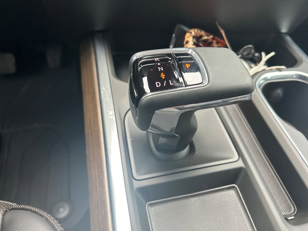 New 2026 Sterling Gray Metallic Chevrolet High Country image 35