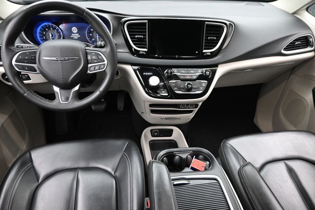 Used 2023 Gray Chrysler Touring L image 21