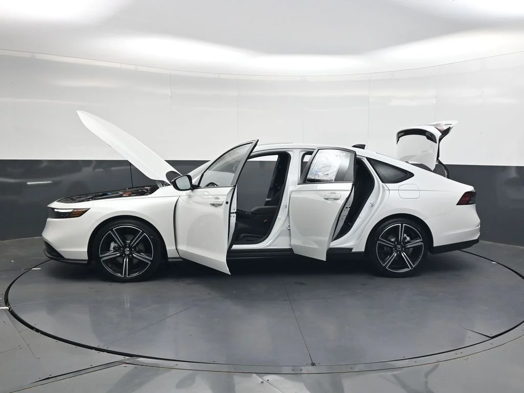 New 2026 Platinum White Pearl Honda Sport image 32