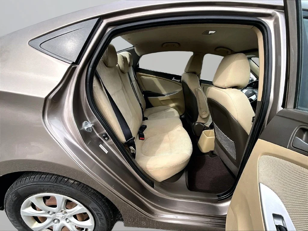 Used 2012 Brown Hyundai GLS image 28