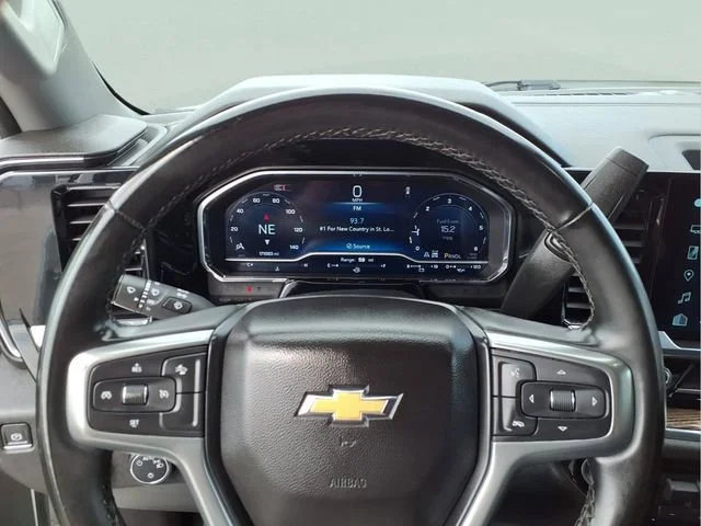 Used 2024 Summit White Chevrolet LT image 8