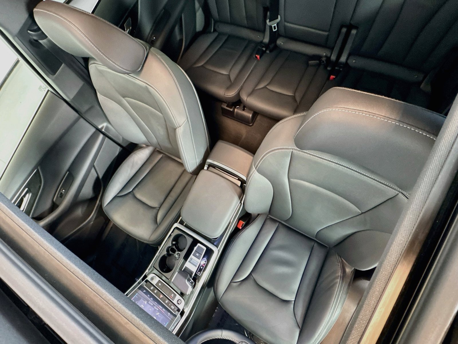 Used 2025 Carrara White Audi Premium image 19