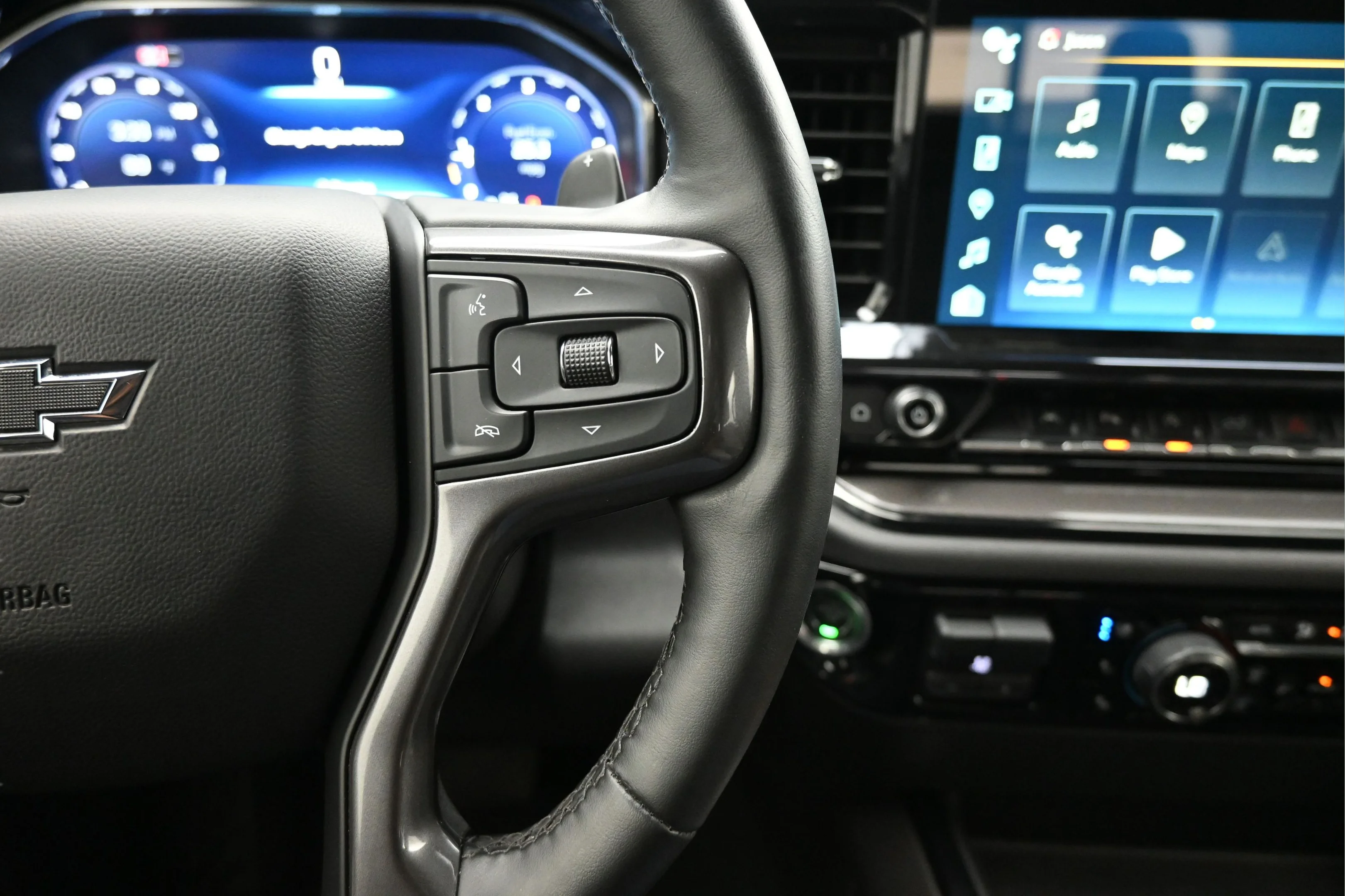 Used 2024 Summit White Chevrolet ZR2 image 20