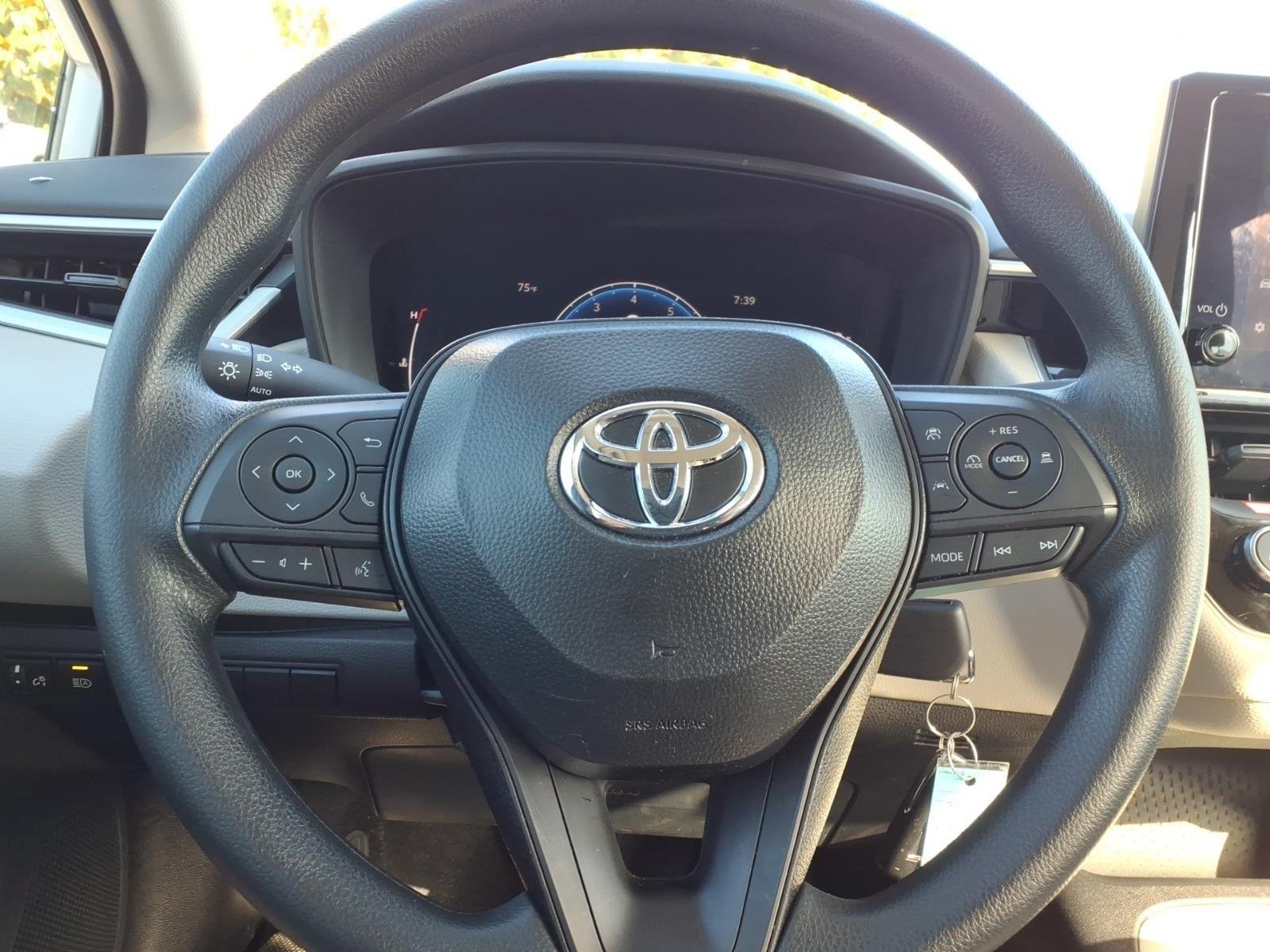 Used 2026 Wind Chill Pearl Toyota LE image 24