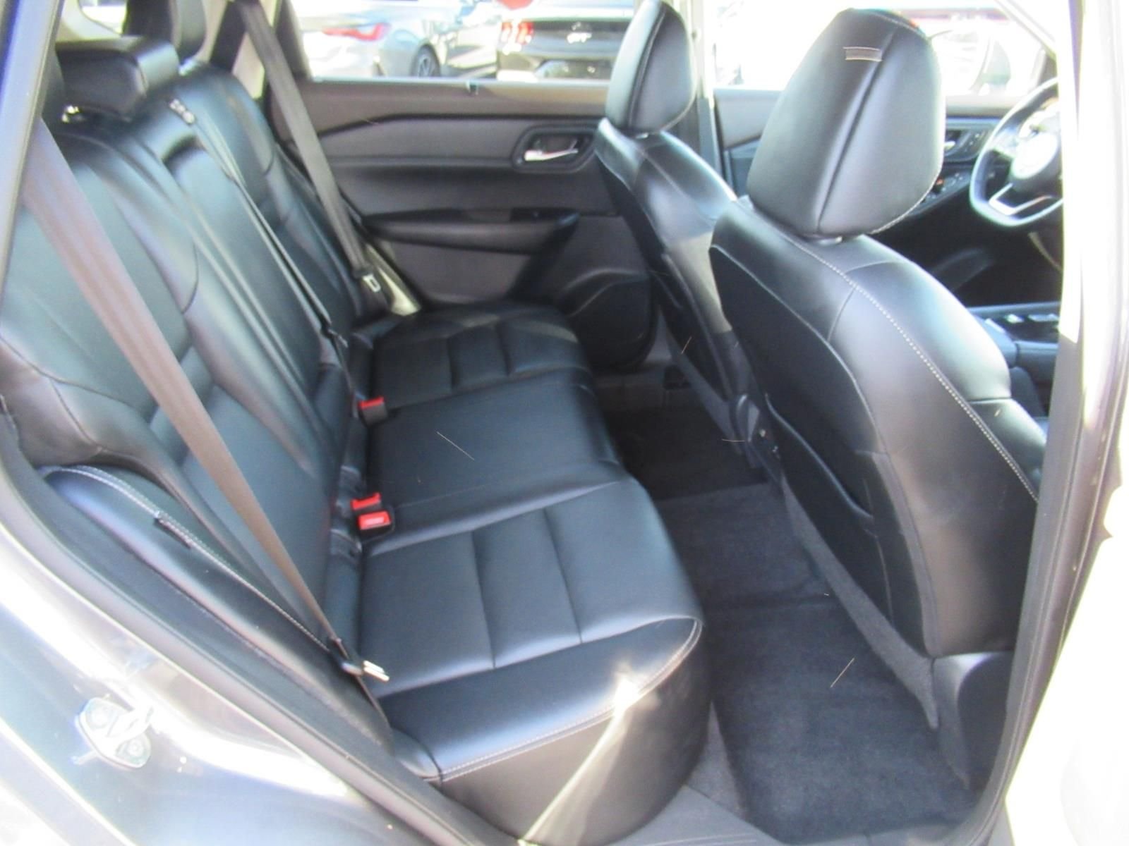 Used 2022 Gray Nissan SL image 31