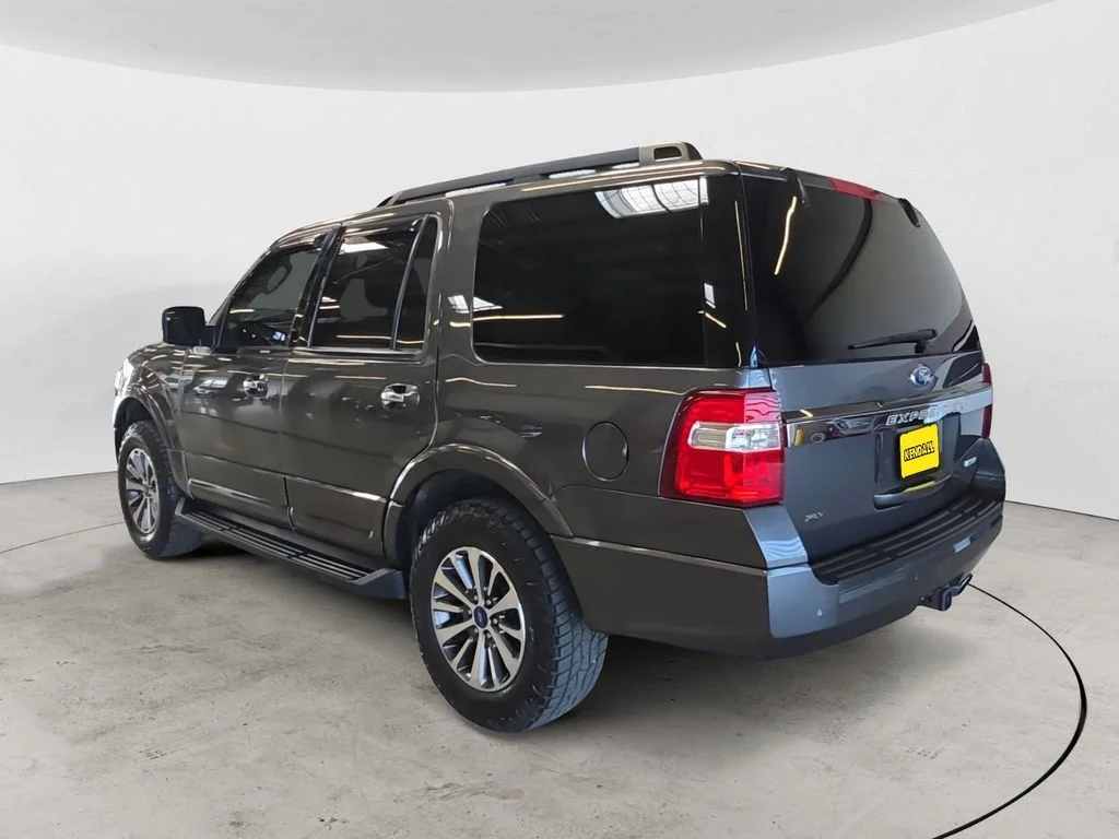 Used 2015 Gray Ford XLT image 11