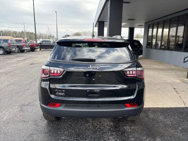 2026 Jeep Compass Latitude Altitude - Photo 8