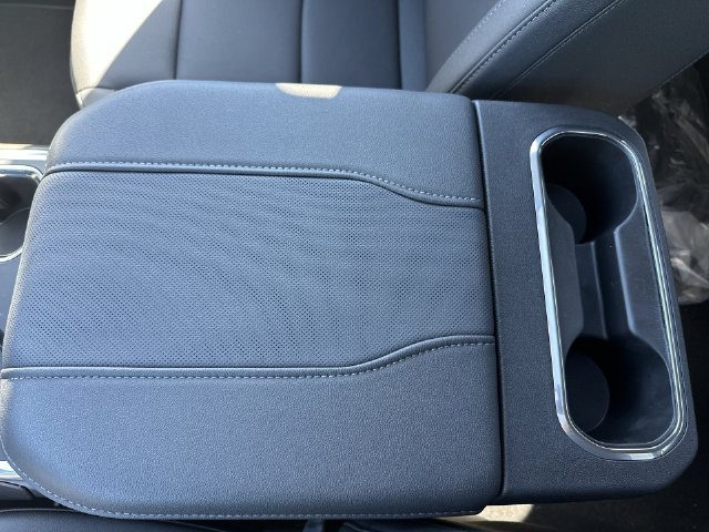 2026 GMC Sierra 1500 SLT - Photo 32