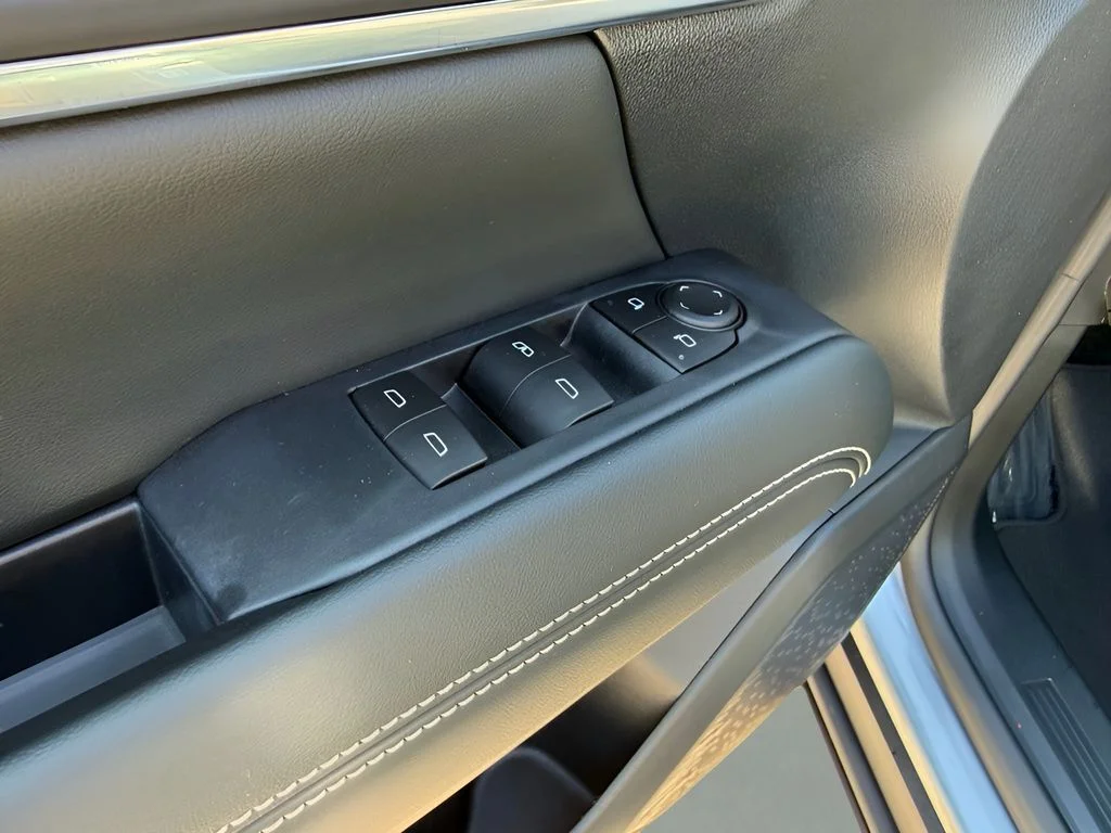 Used 2026 Silver GMC Elevation image 11