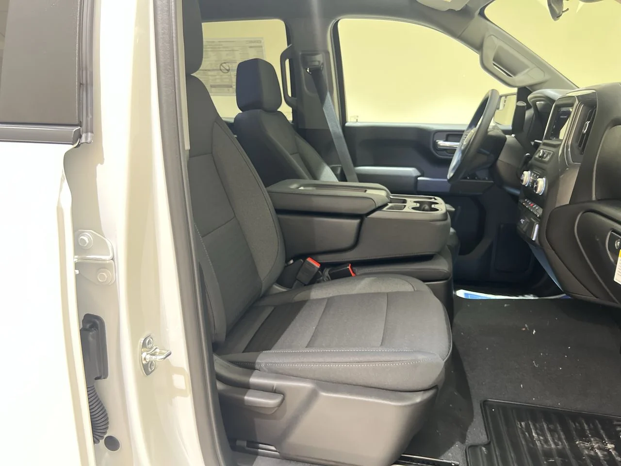 2025 GMC Sierra 1500 Pro - Photo 62