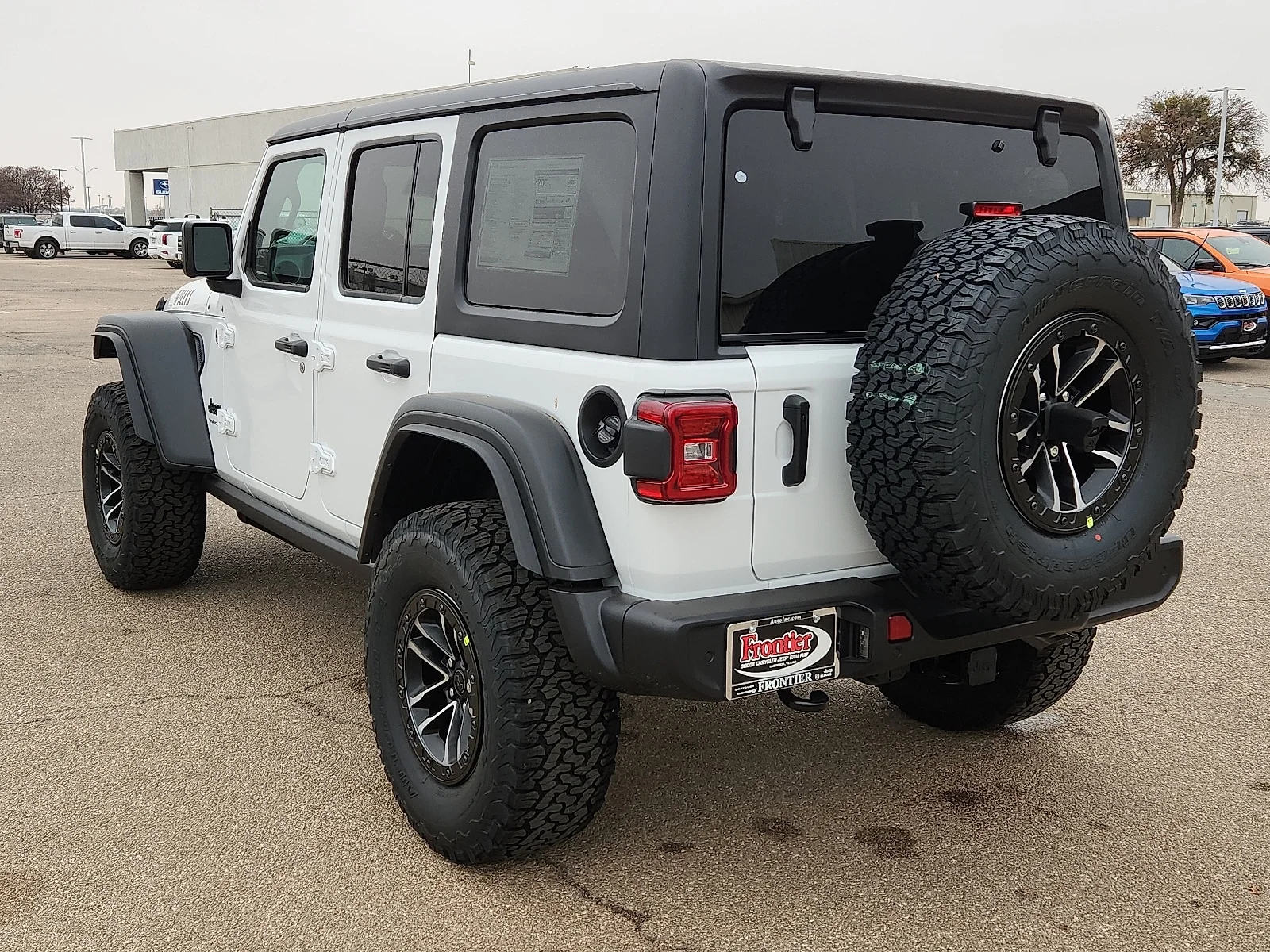 New 2026 Bright White Clear-Coat  Paint Jeep 4-DOOR WILLYS image 3