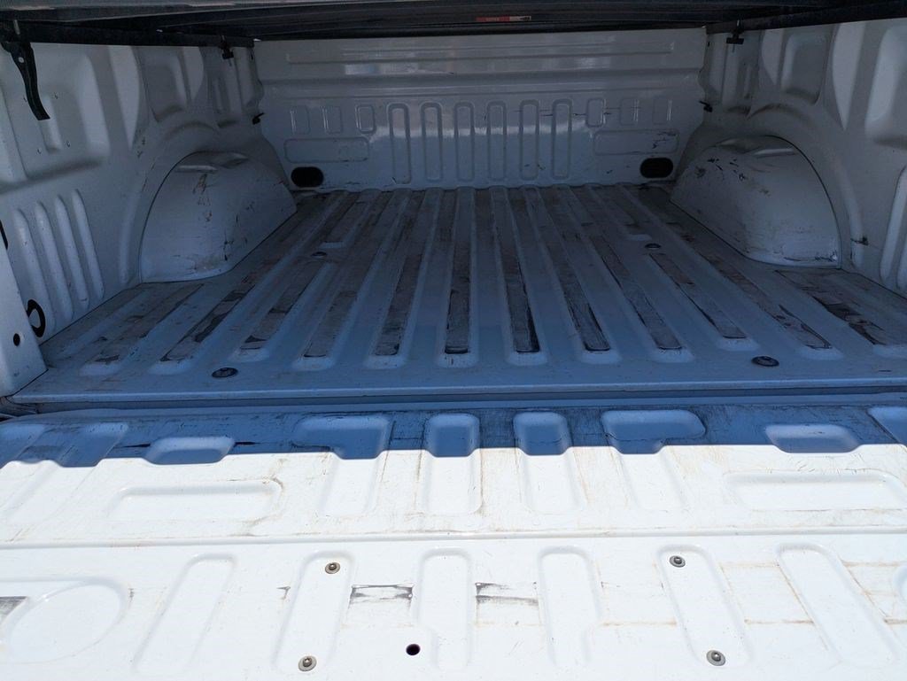 Used 2022 Oxford White Ford XLT image 27
