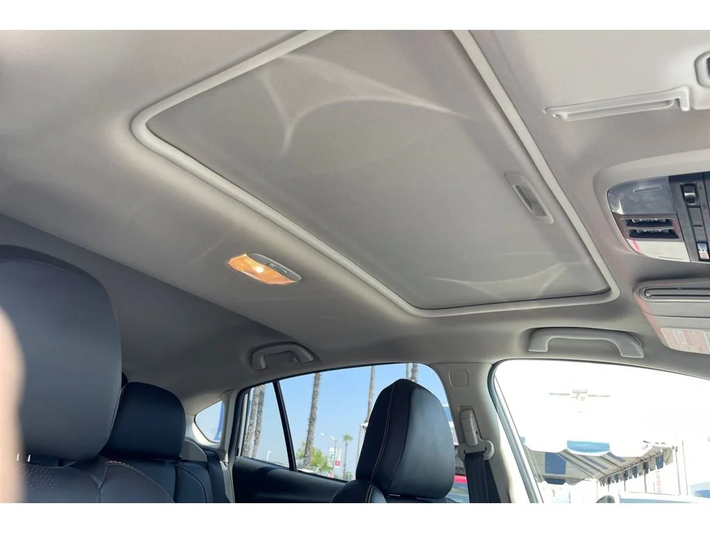 Used 2023 CRYSTAL WHITE PEARL Subaru Limited image 20