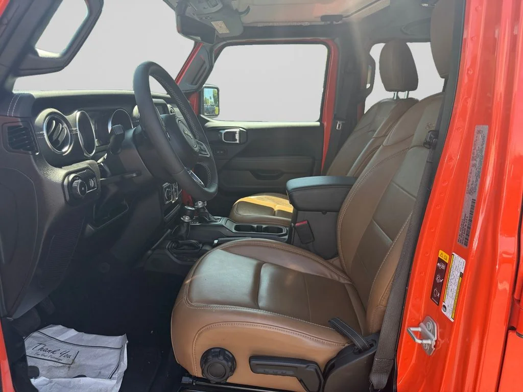 2023 Jeep Wrangler 4-Door Sahara - Photo 10