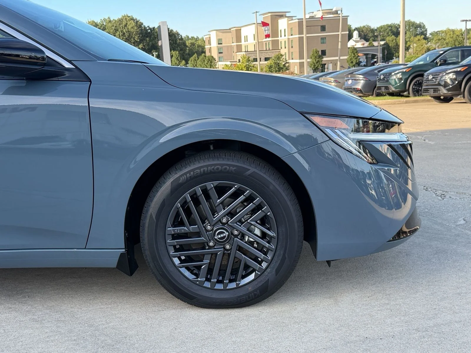 New 2027 Atlantic Gray Metallic Nissan SV image 34