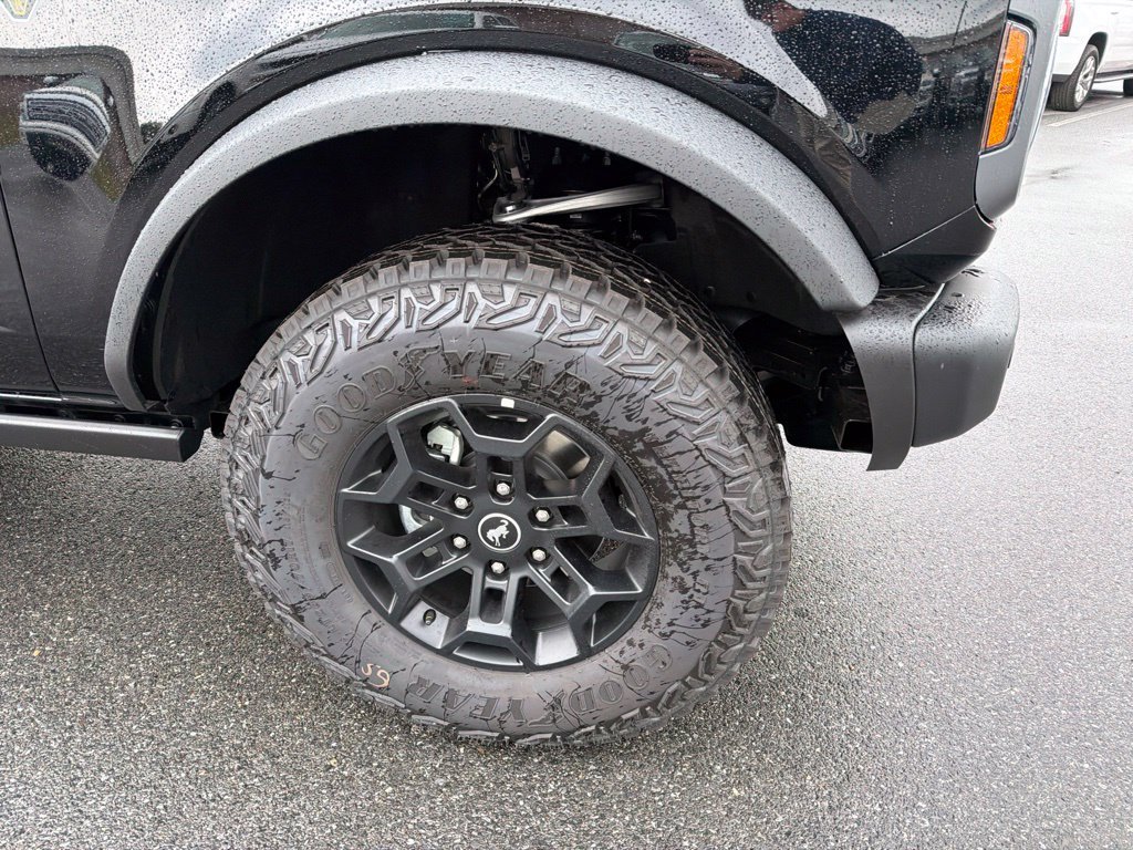 New 2026 Shadow Black Ford Badlands® image 4