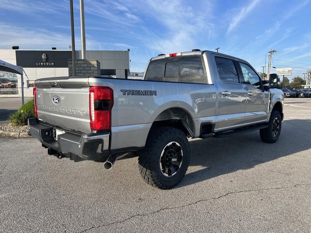 New 2027 Iconic Silver Metallic Ford F-250® Lariat® image 4