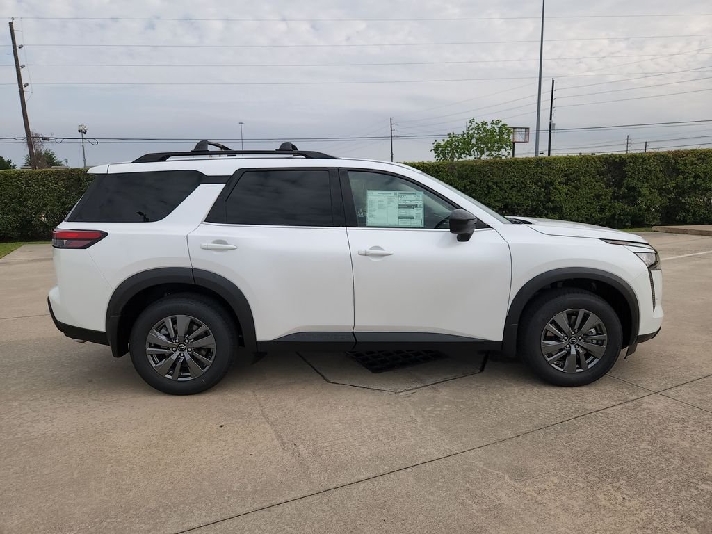 New 2026 Everest White Pearl TriCoat Nissan SV image 4