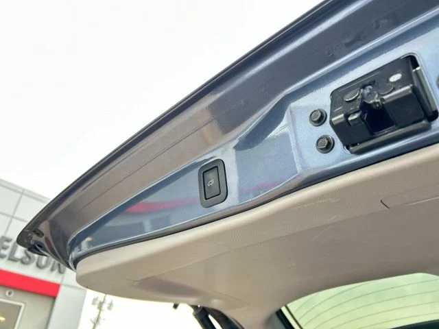 Used 2017 Shoreline Mist Toyota XLE image 11