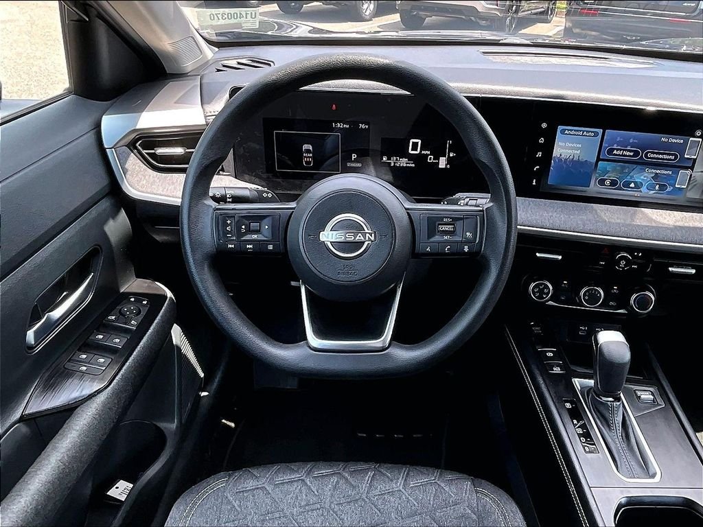 Used 2025 Gray Nissan SV image 17