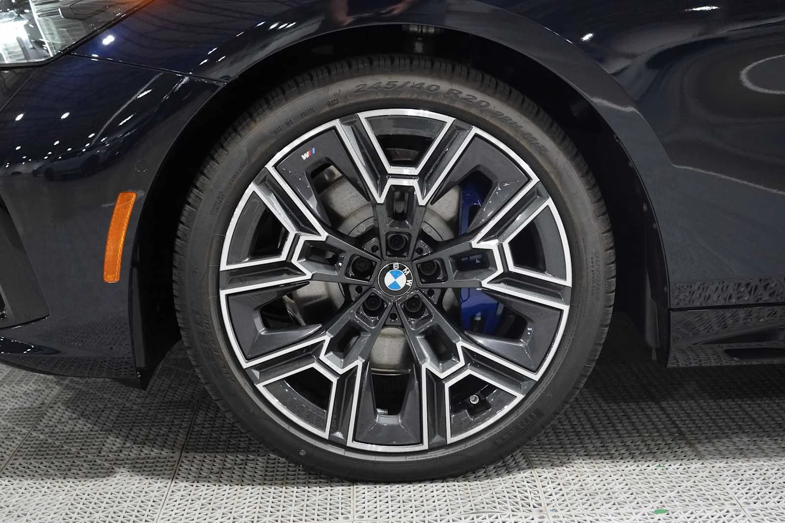 New 2027 Carbon Black Metallic BMW 530i xDrive image 7