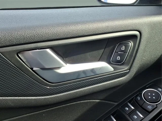 2025 Ford Escape ST-Line - Photo 15