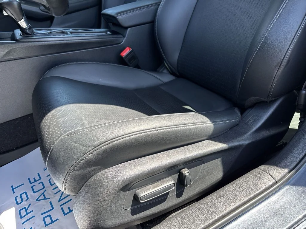 Used 2023  Honda EX-L image 14